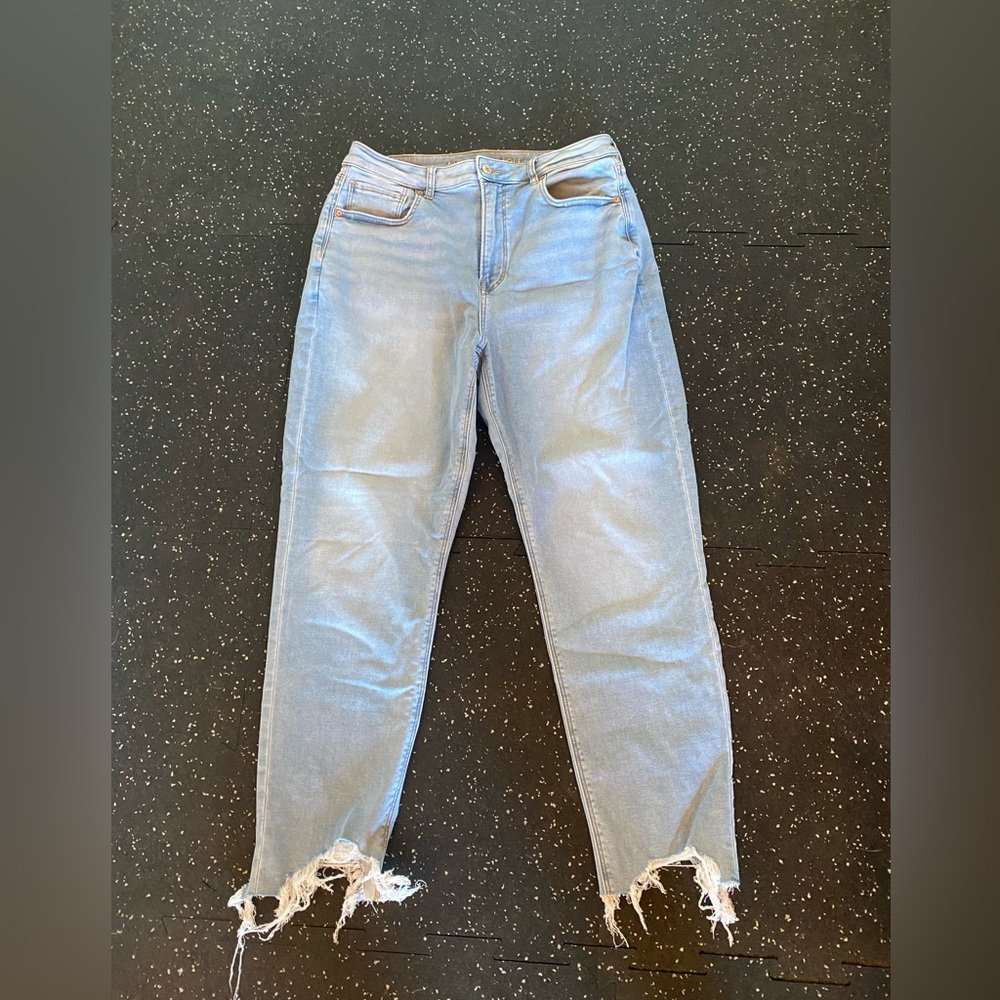 EUC American Eagle Mom Jean Size 12